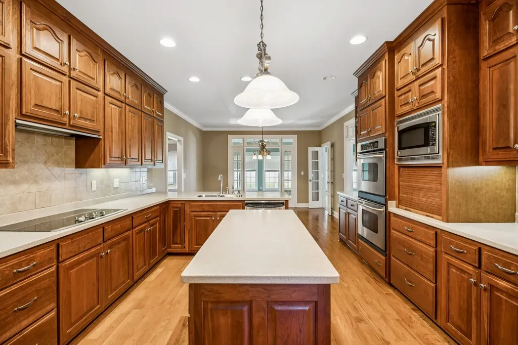 142 Heritage Circle Manchester TN 37355