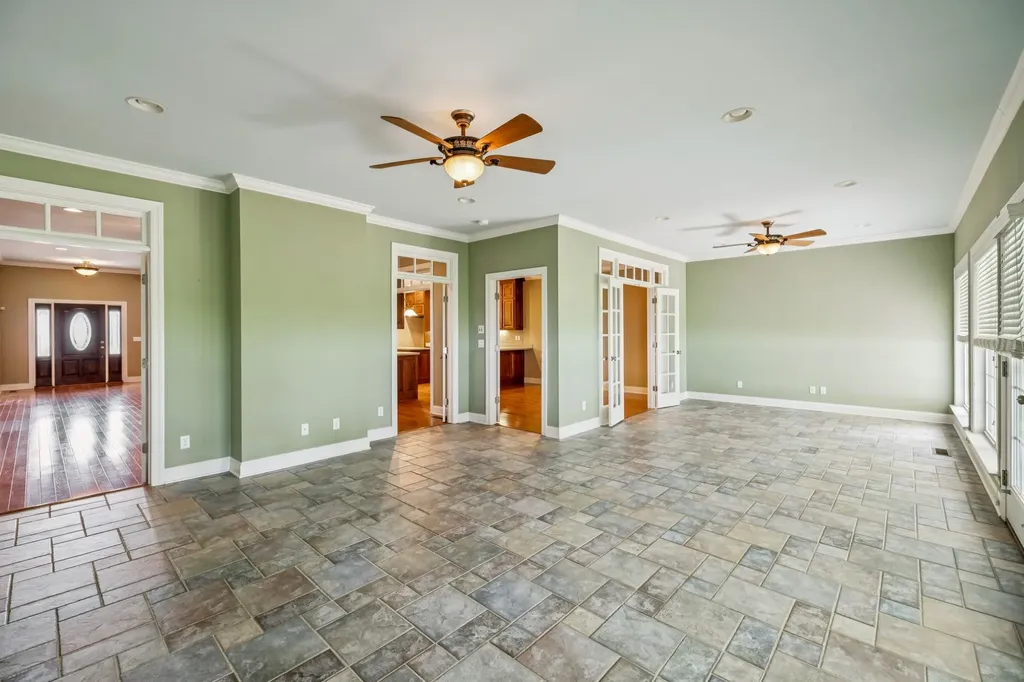142 Heritage Circle Manchester TN 37355