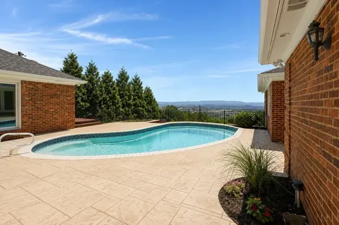 312 N Crest Road Chattanooga TN 37404