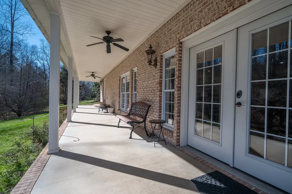 15 Clifton Road Lawrenceburg TN 38464