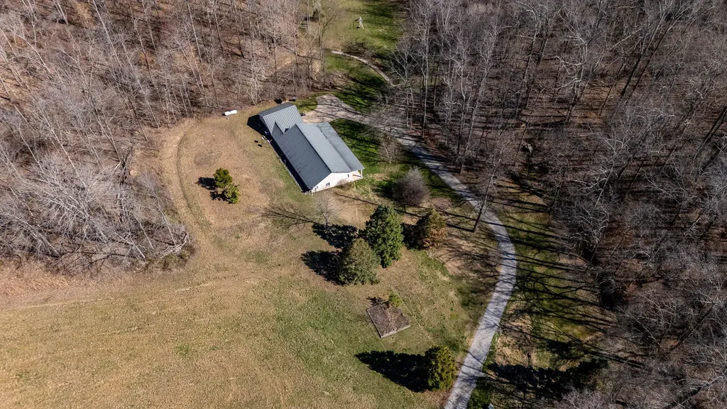 15 Clifton Road Lawrenceburg TN 38464