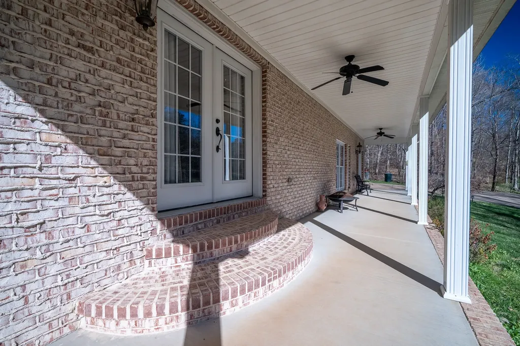 15 Clifton Road Lawrenceburg TN 38464