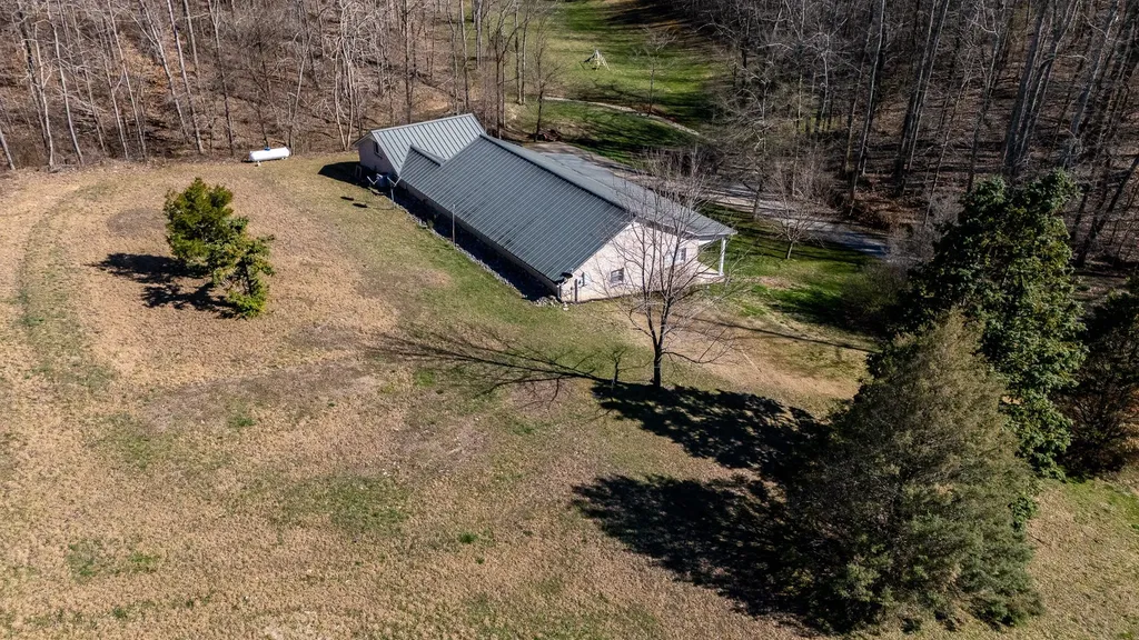 15 Clifton Road Lawrenceburg TN 38464