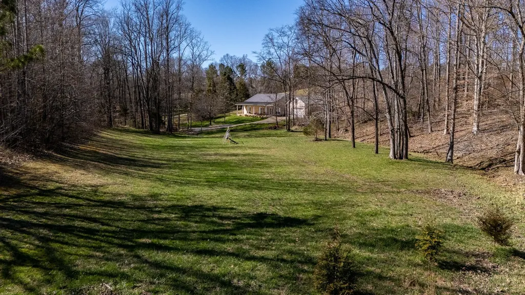 15 Clifton Road Lawrenceburg TN 38464