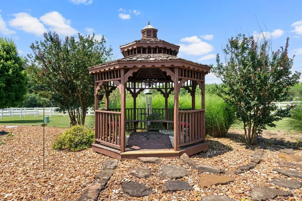 870 Oak Plains Road Clarksville TN 37043