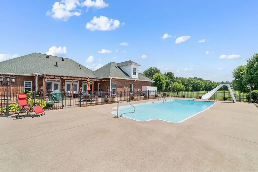 870 Oak Plains Road Clarksville TN 37043