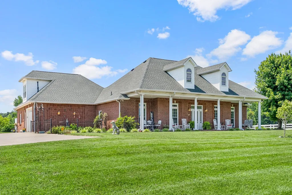 870 Oak Plains Road Clarksville TN 37043