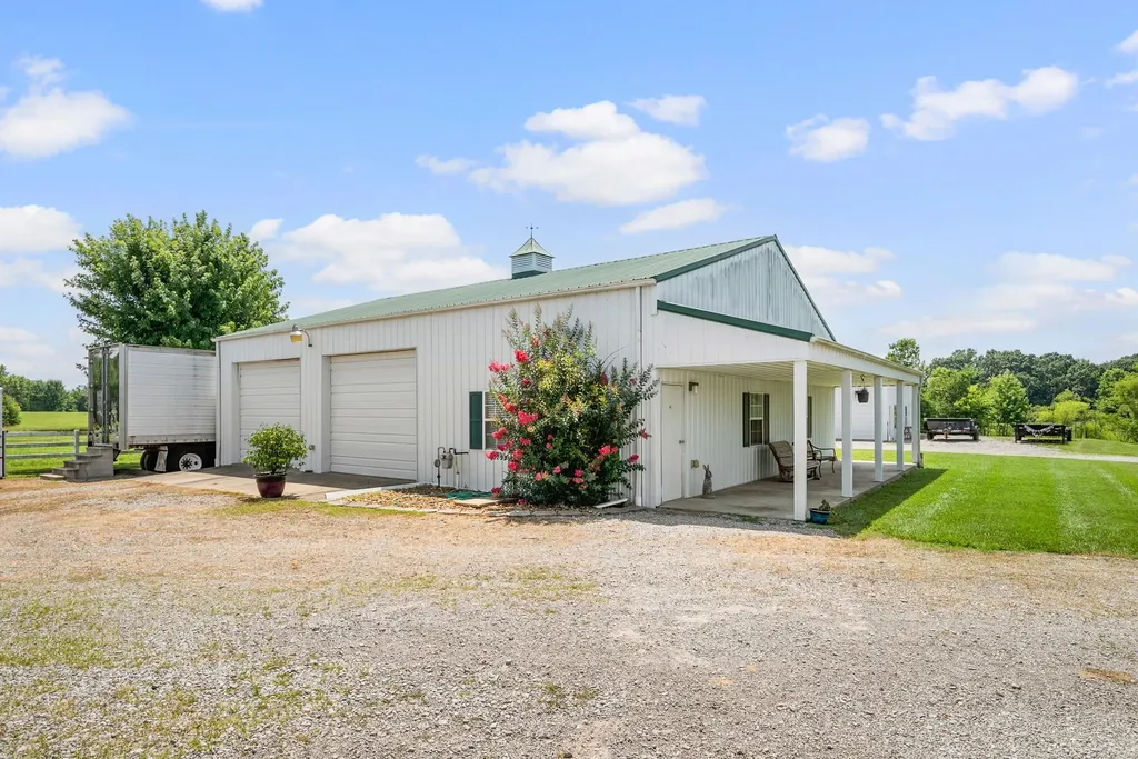 870 Oak Plains Road Clarksville TN 37043