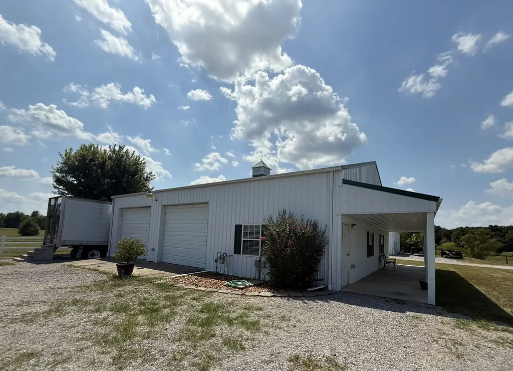 870 Oak Plains Road Clarksville TN 37043
