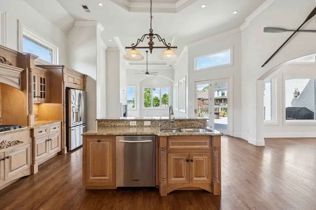 3033 Lakeshore Drive Old Hickory TN 37138