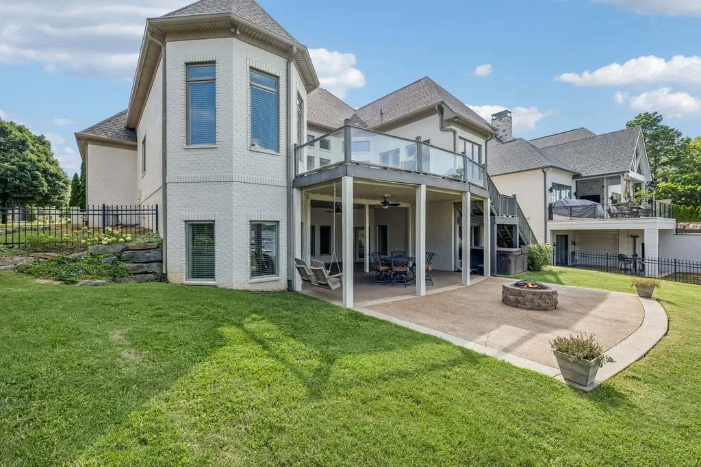 3033 Lakeshore Drive Old Hickory TN 37138
