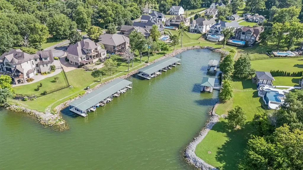 3033 Lakeshore Drive Old Hickory TN 37138
