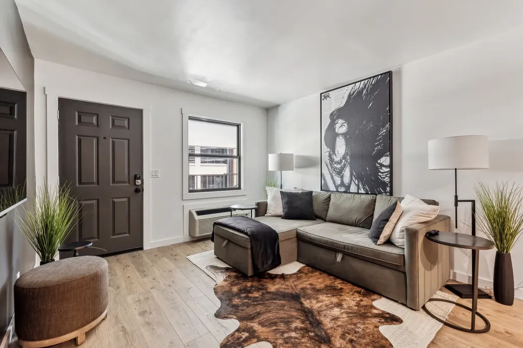 806 18th Ave, S Nashville TN 37203