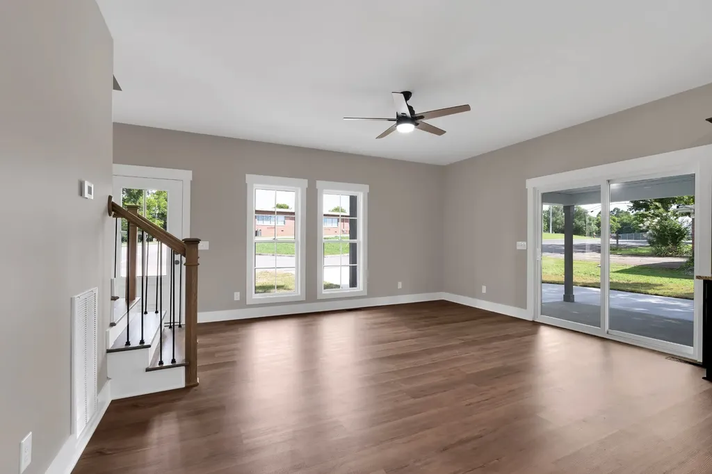 220 Walnut Street Shelbyville TN 37160