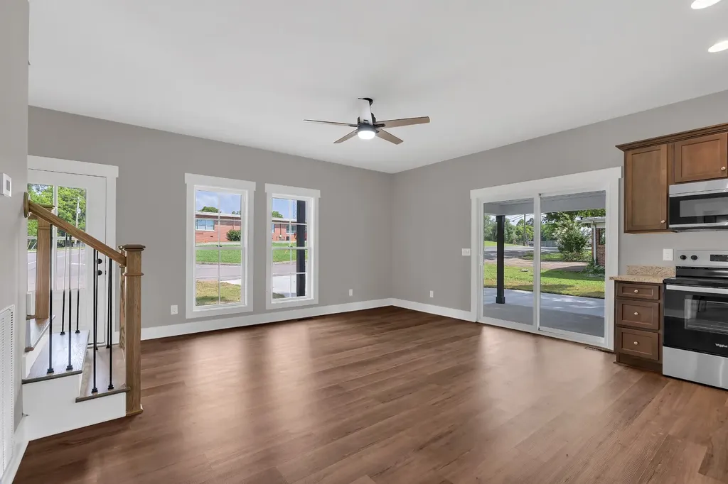 220 Walnut Street Shelbyville TN 37160
