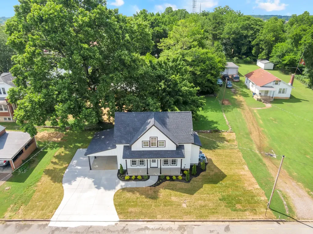220 Walnut Street Shelbyville TN 37160