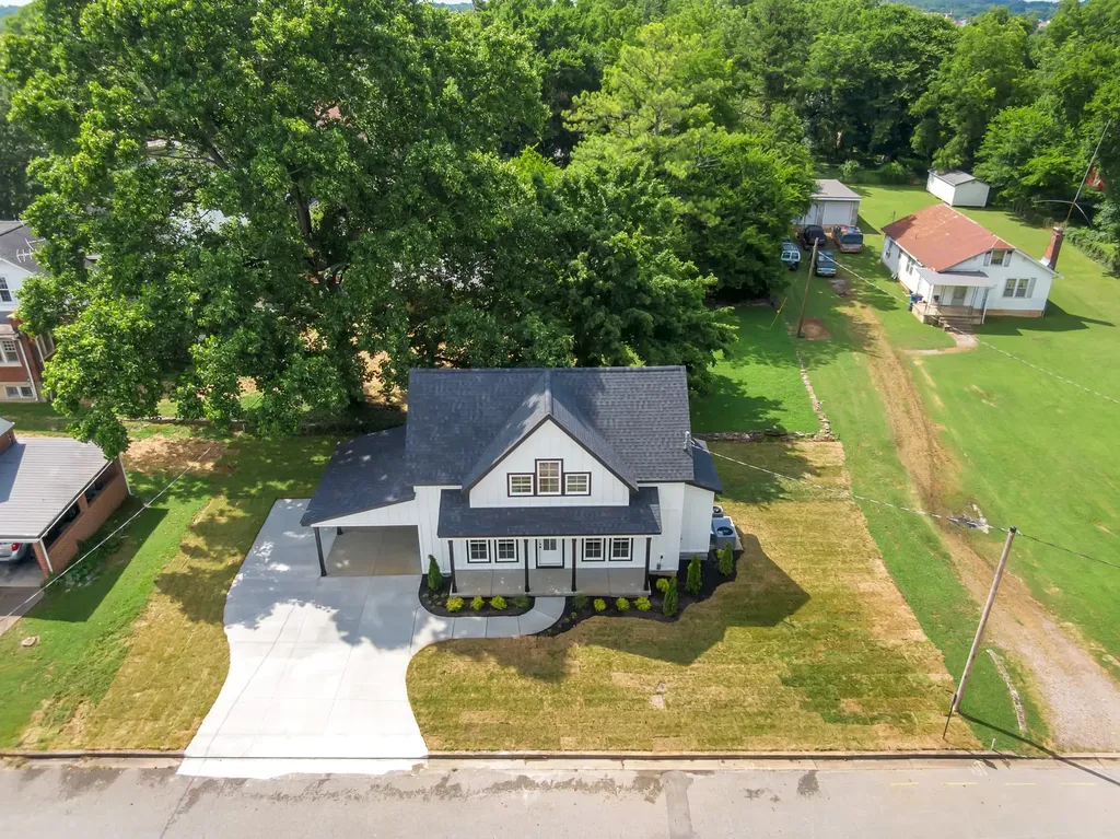 220 Walnut Street Shelbyville TN 37160