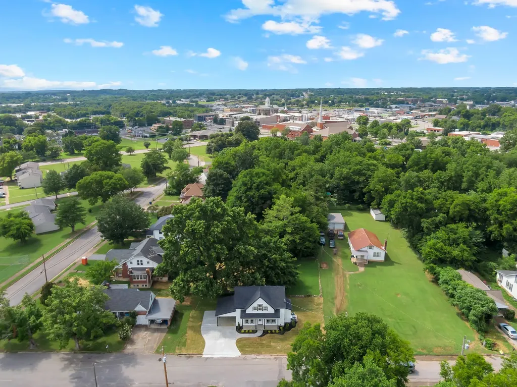 220 Walnut Street Shelbyville TN 37160