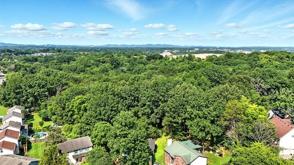 516 Franklin Limestone Road Nashville TN 37217
