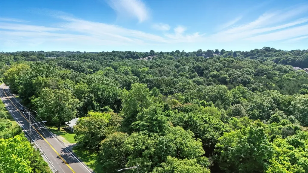 516 Franklin Limestone Road Nashville TN 37217