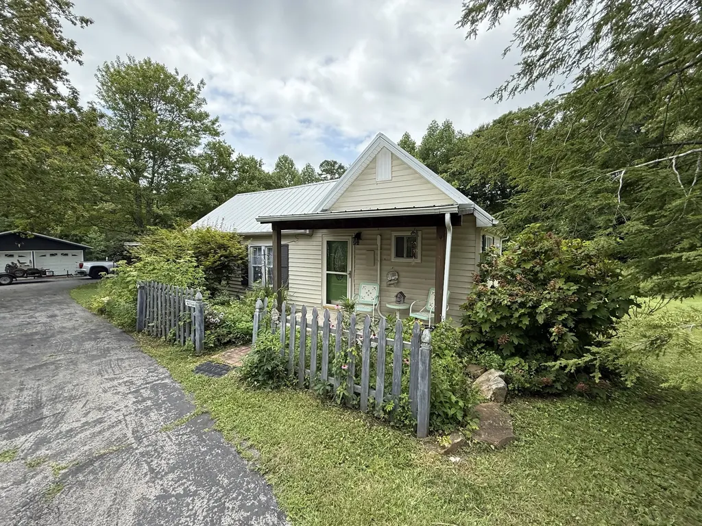 17404 Sr 56 Beersheba Springs TN 37305