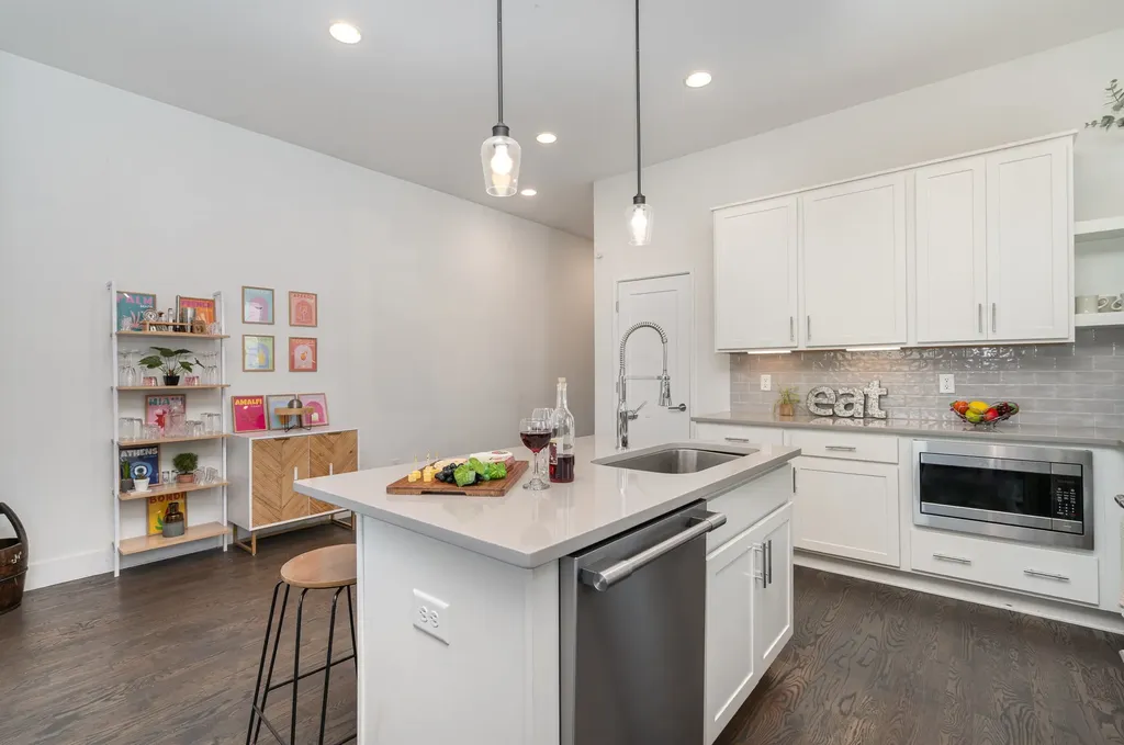 115B Elmhurst Avenue Nashville TN 37207