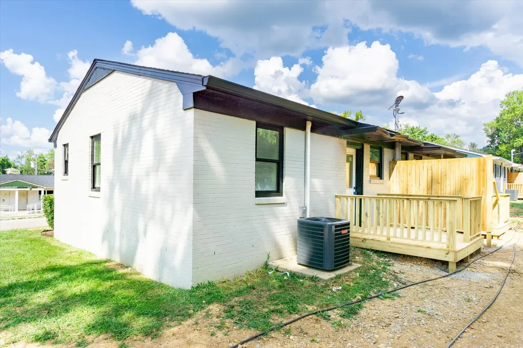 206 Boatman Street Cookeville TN 38501