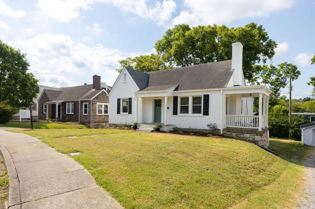 2313 Sunset Place Nashville TN 37212