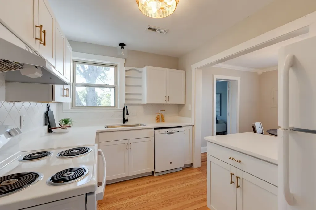 2313 Sunset Place Nashville TN 37212