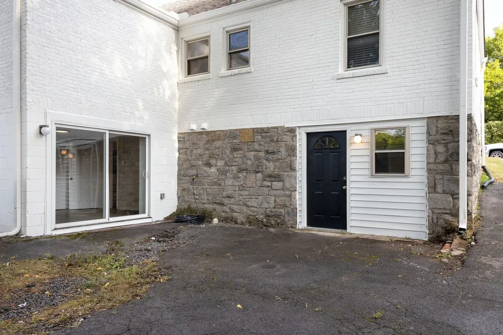 2313 Sunset Place Nashville TN 37212