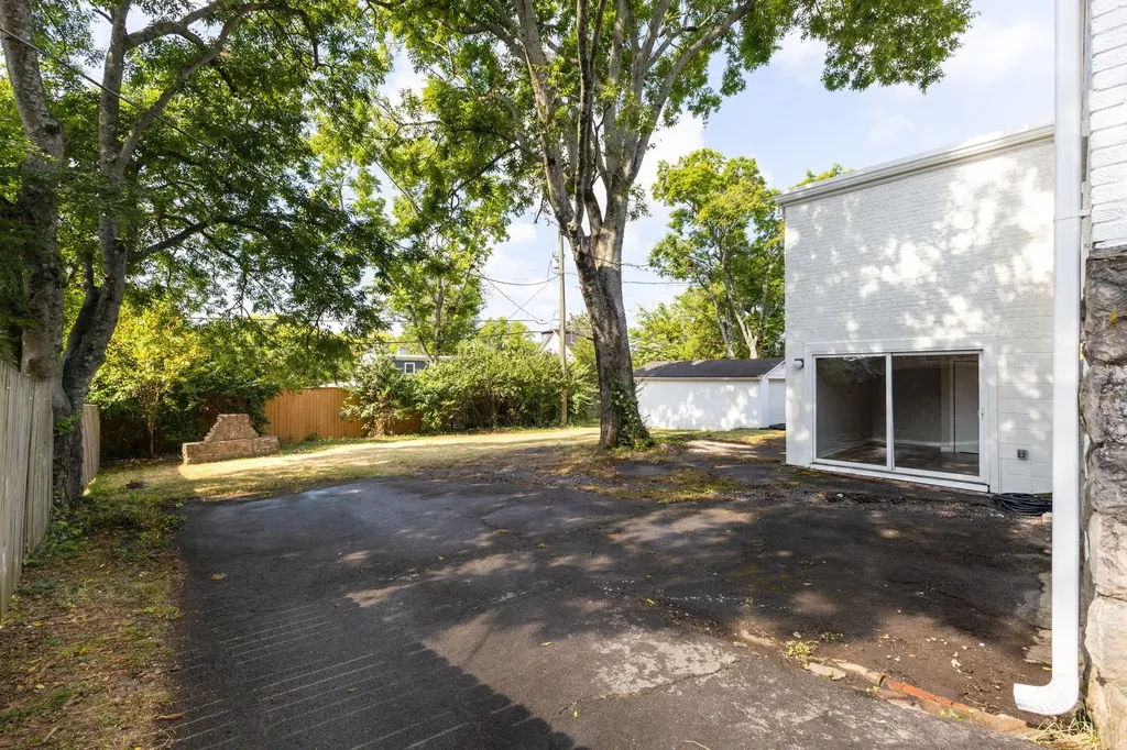 2313 Sunset Place Nashville TN 37212