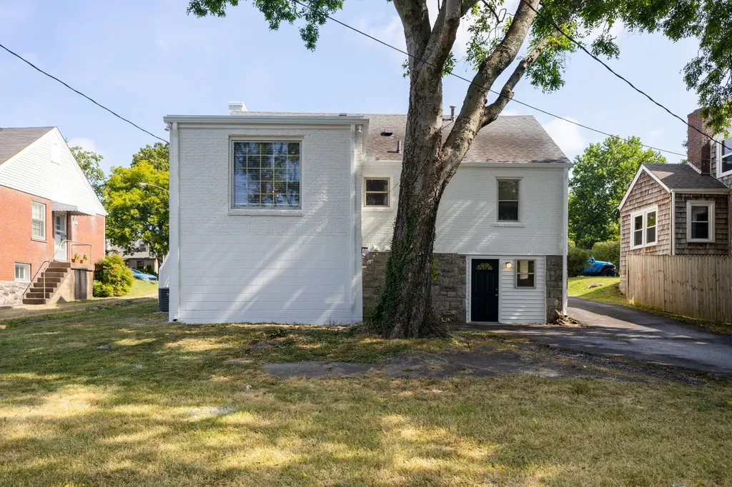 2313 Sunset Place Nashville TN 37212