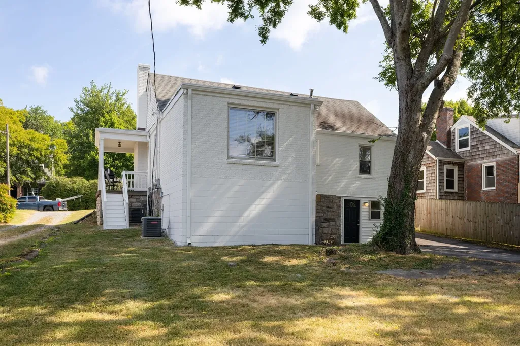 2313 Sunset Place Nashville TN 37212