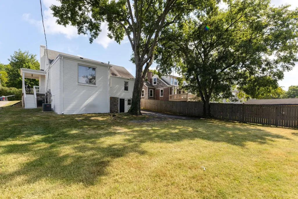 2313 Sunset Place Nashville TN 37212