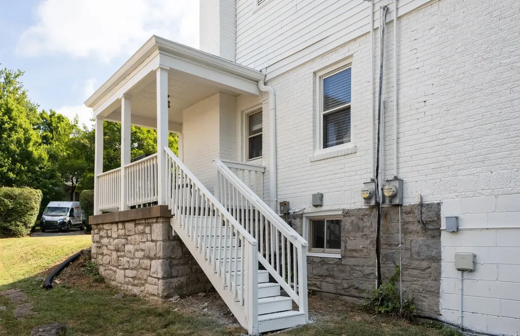 2313 Sunset Place Nashville TN 37212