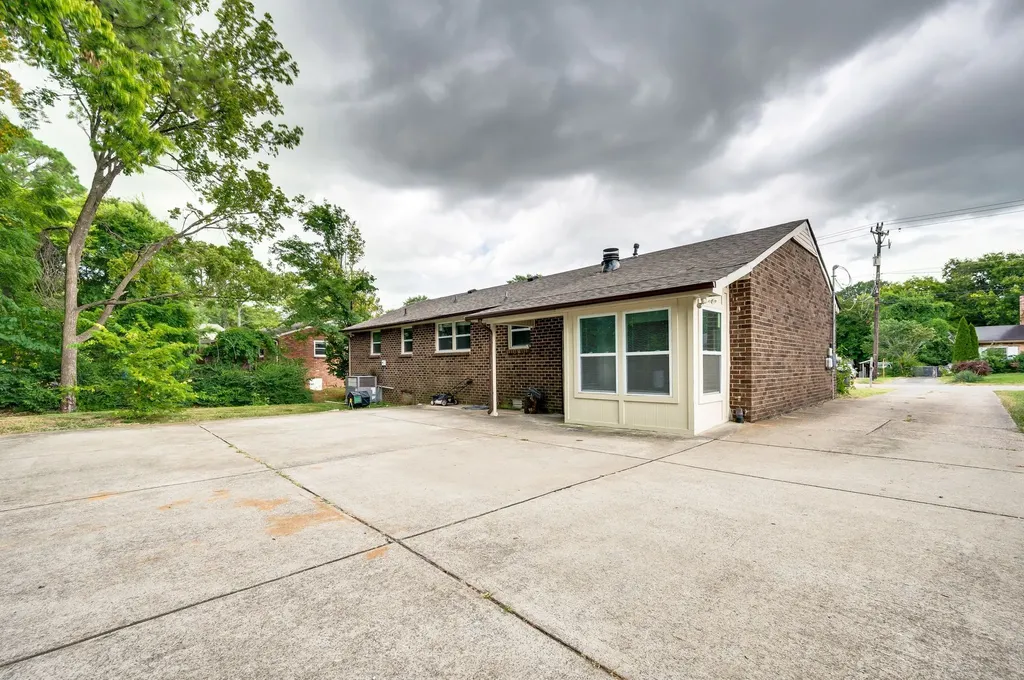 5409 Country Drive Nashville TN 37211