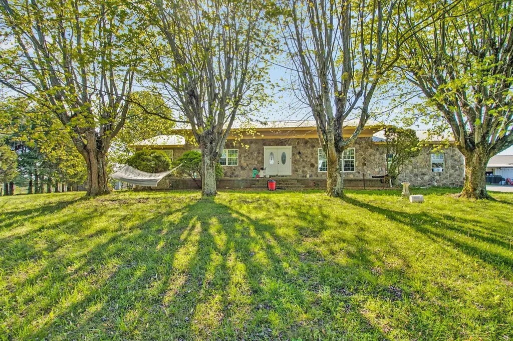 455 Muddy Branch Road Pikeville TN 37367