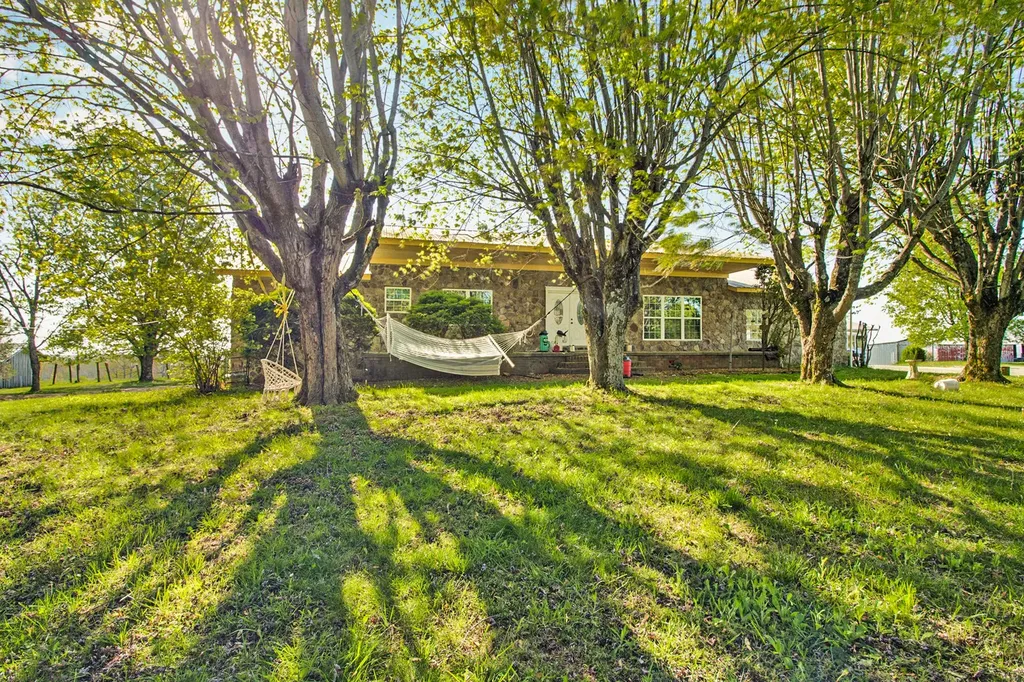 455 Muddy Branch Road Pikeville TN 37367