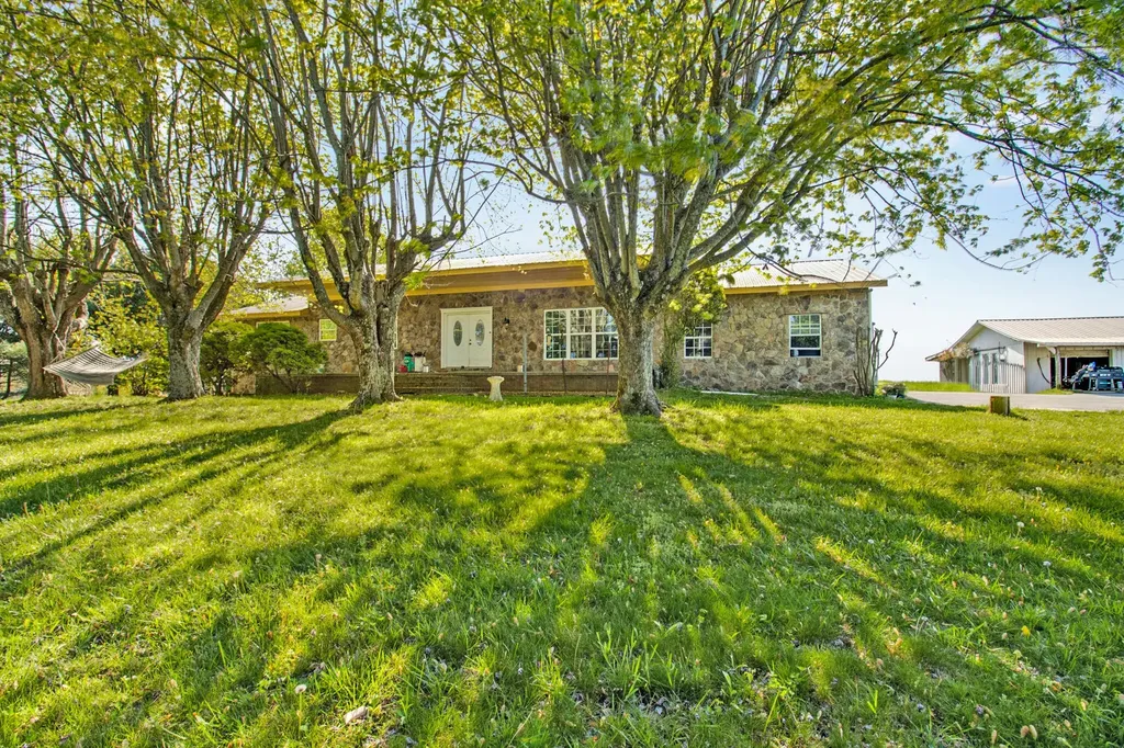 455 Muddy Branch Road Pikeville TN 37367