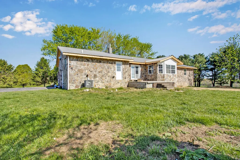 455 Muddy Branch Road Pikeville TN 37367