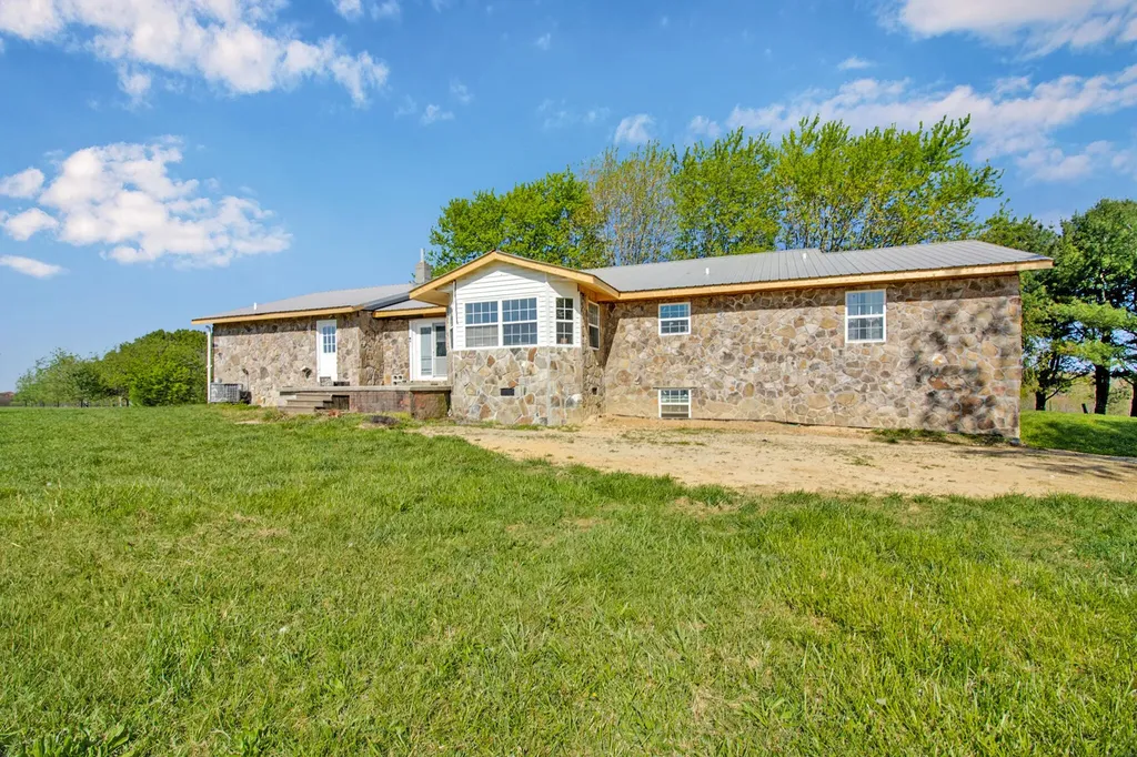 455 Muddy Branch Road Pikeville TN 37367