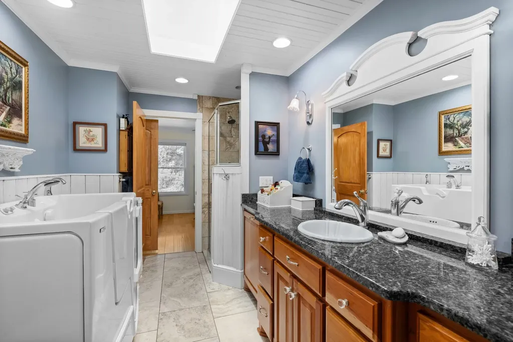 1556 Chestnut Grove Road Morrison TN 37357
