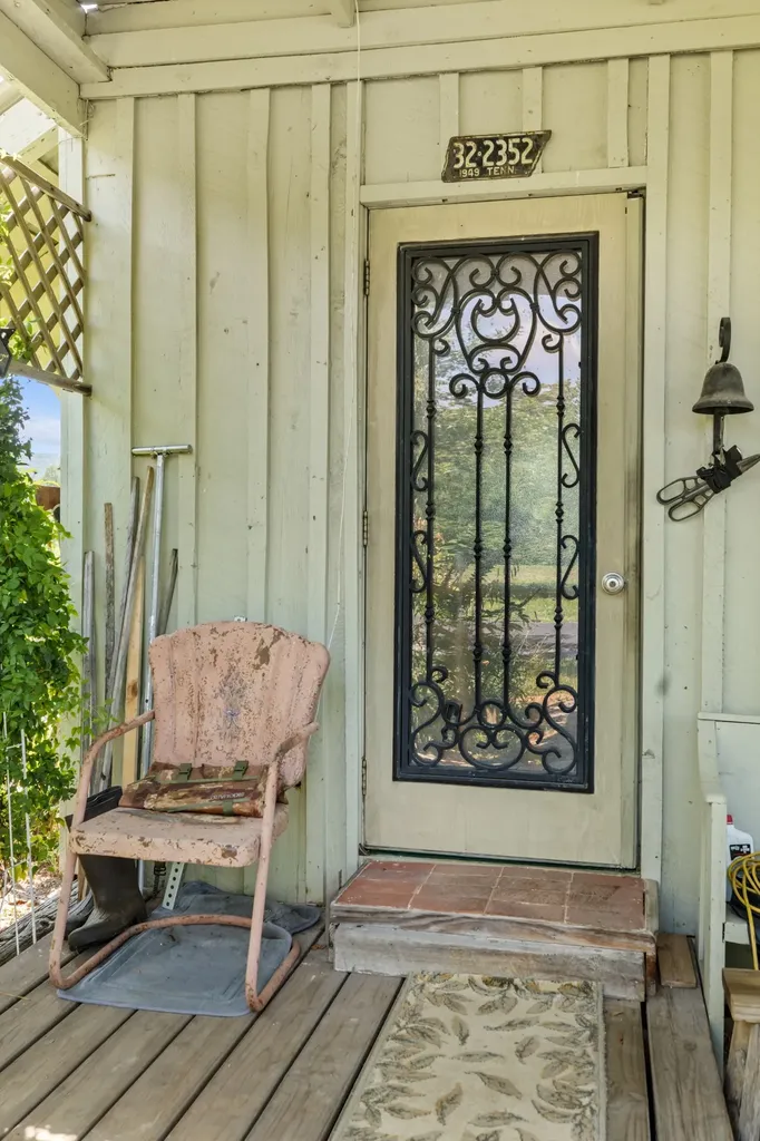 1556 Chestnut Grove Road Morrison TN 37357