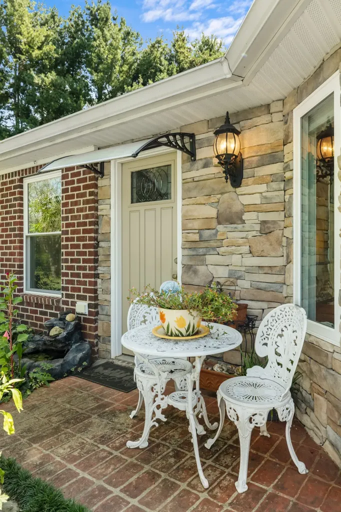 1556 Chestnut Grove Road Morrison TN 37357
