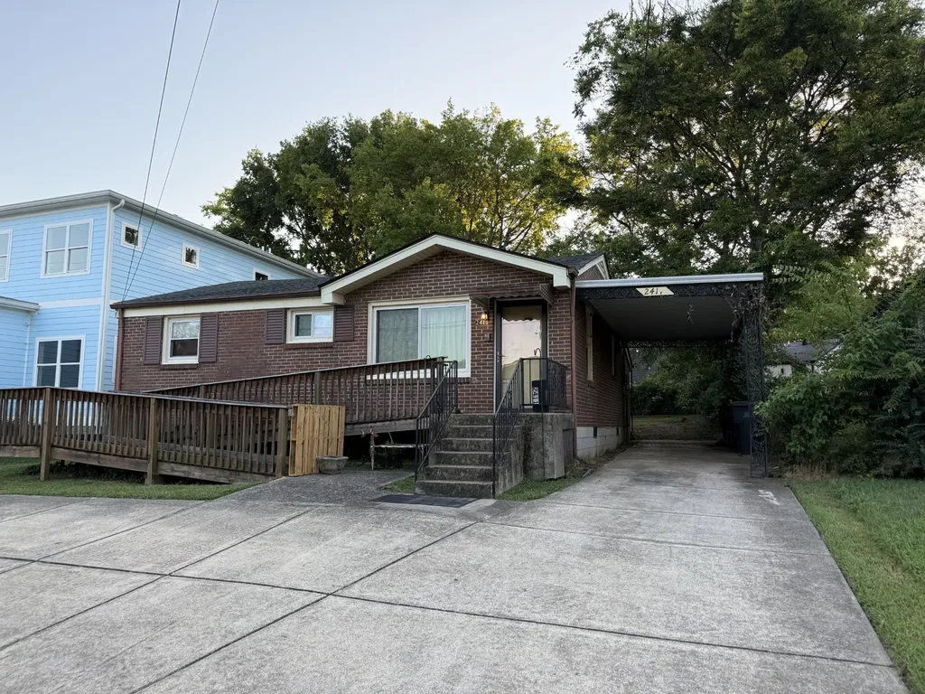 2411 14th Ave, N Nashville TN 37208