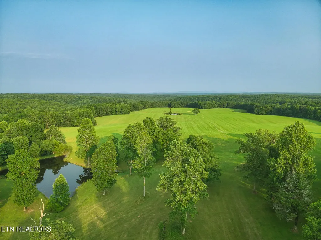 2457 Mayland Road Crossville TN 38571
