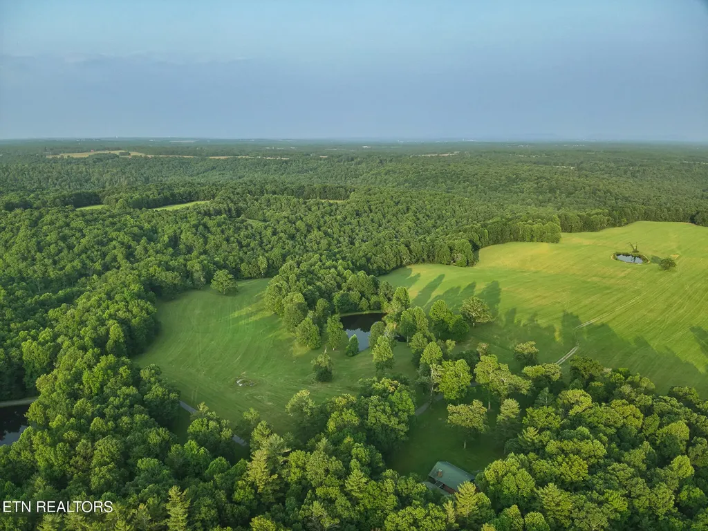 2457 Mayland Road Crossville TN 38571