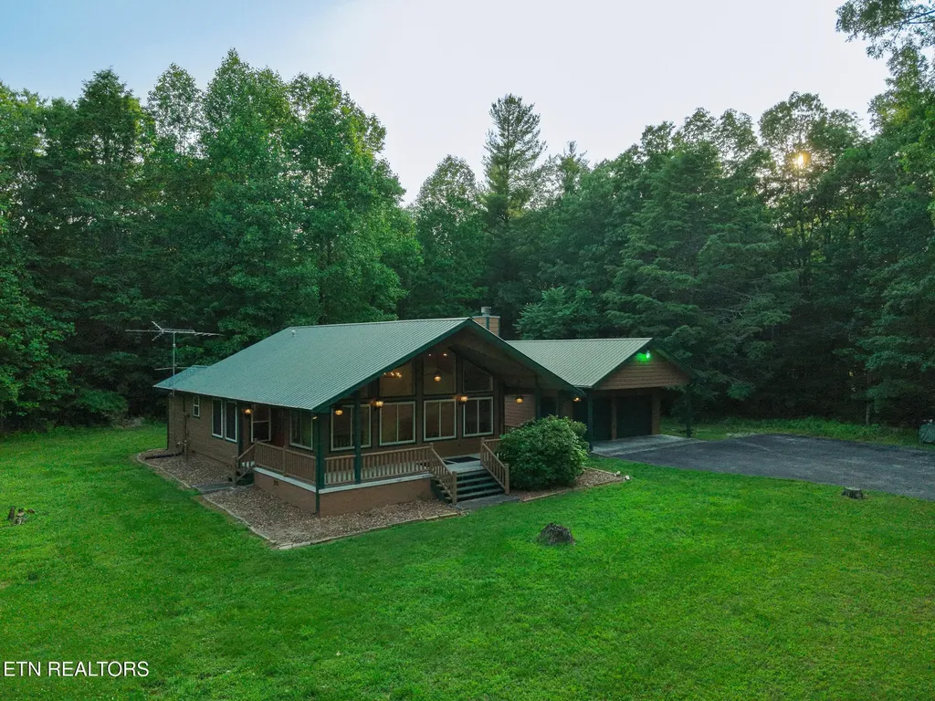 2457 Mayland Road Crossville TN 38571