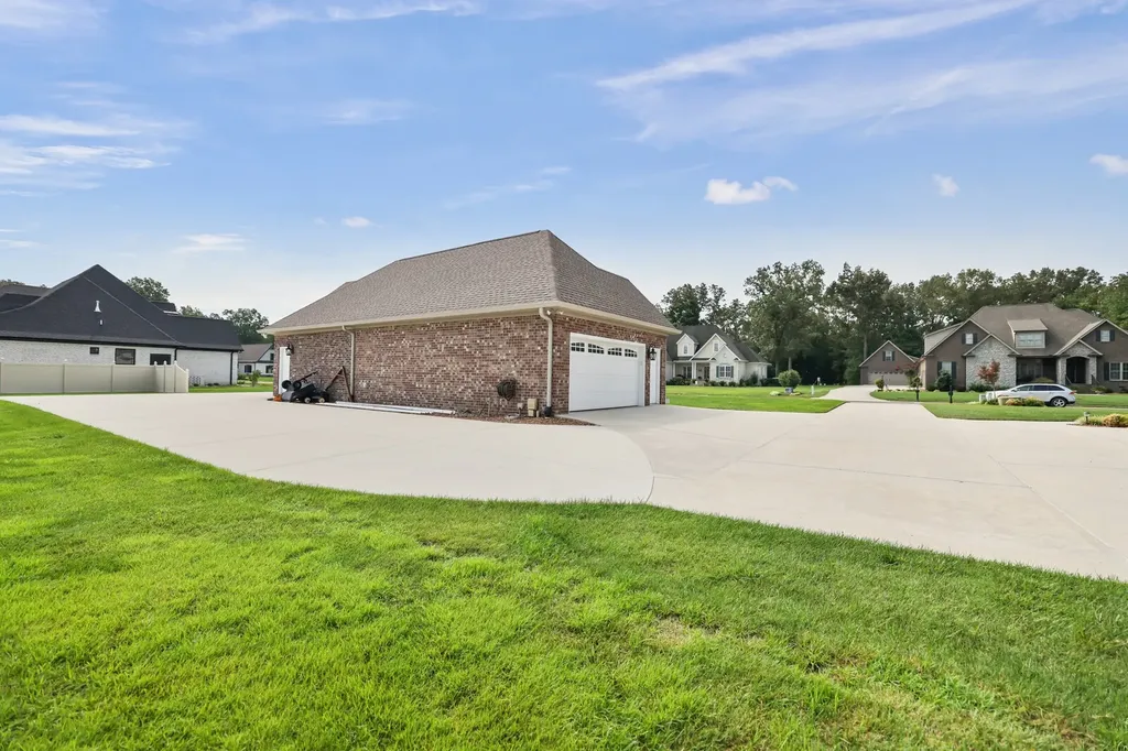 422 Heritage Circle Manchester TN 37355
