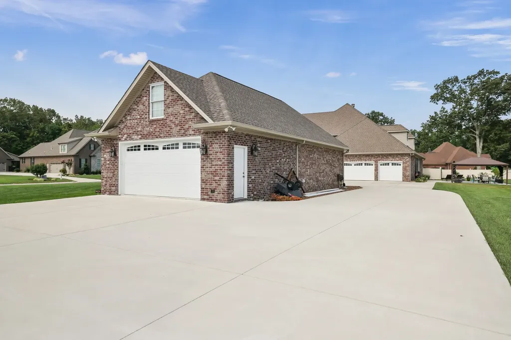 422 Heritage Circle Manchester TN 37355